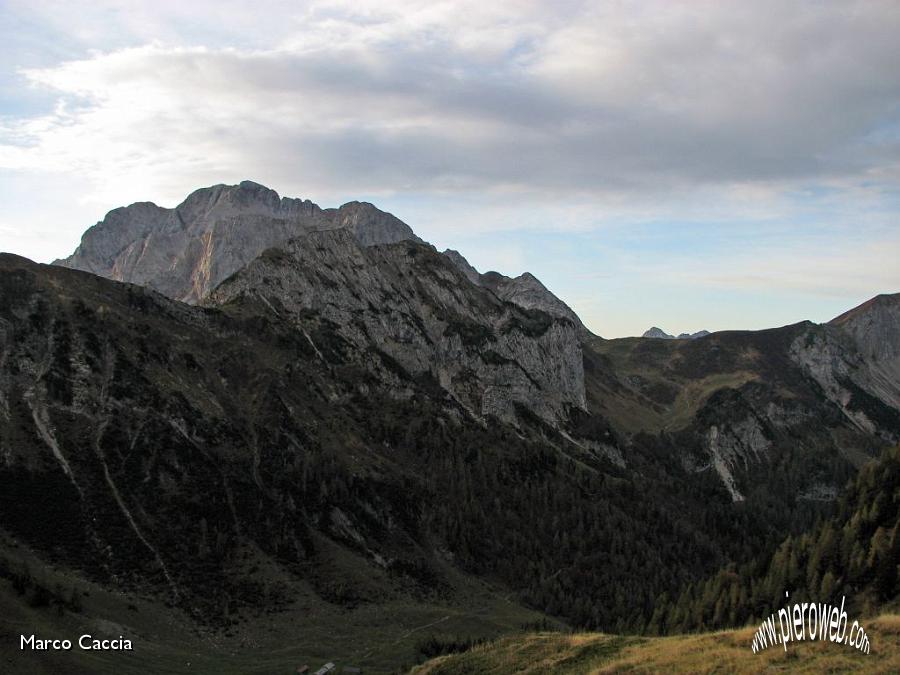 01_Arera e cielo ancora sereno.JPG